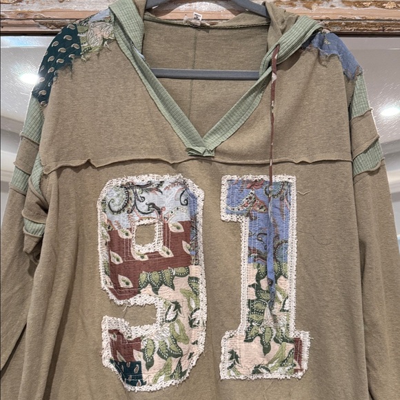 POL lightweight hoodie - Picture 2 of 4